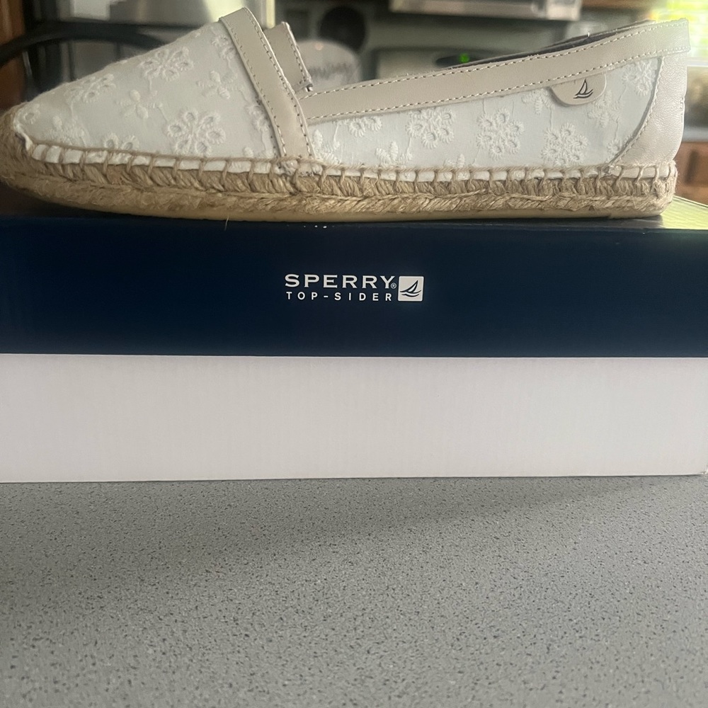 Sperry Womens Danica White Eyelet. Never been worn and still in box.